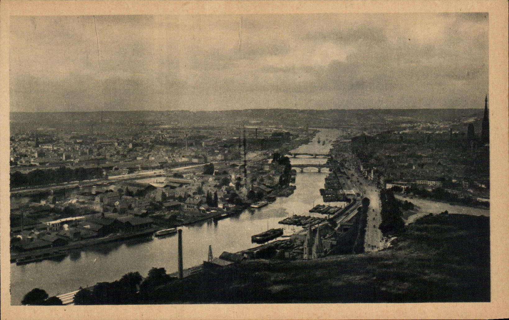 CPA Rouen Vue Generale A panoramic View