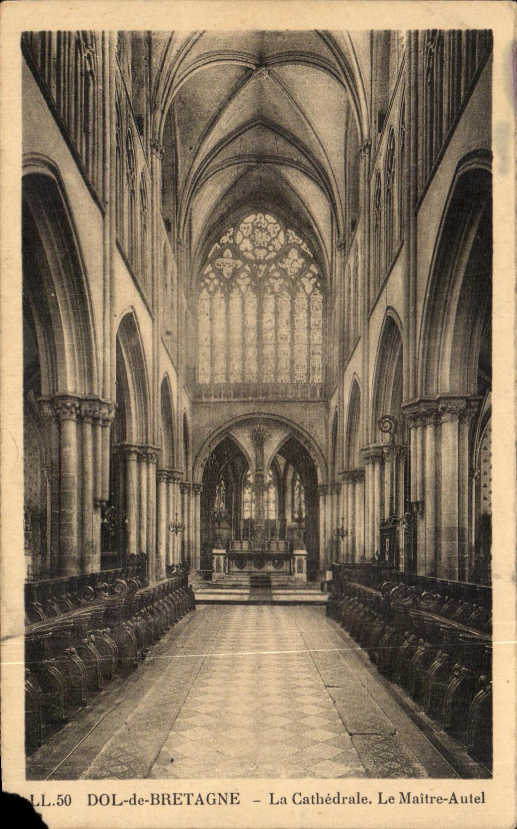DOL-de-BRETAGNE — Die Kathedrale. Der Hauptaltar