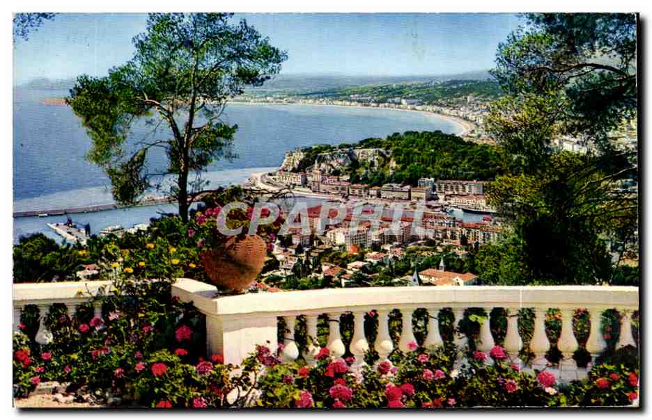 CPA La Cote D Azur French Riviera Nice Vue generale Generale View