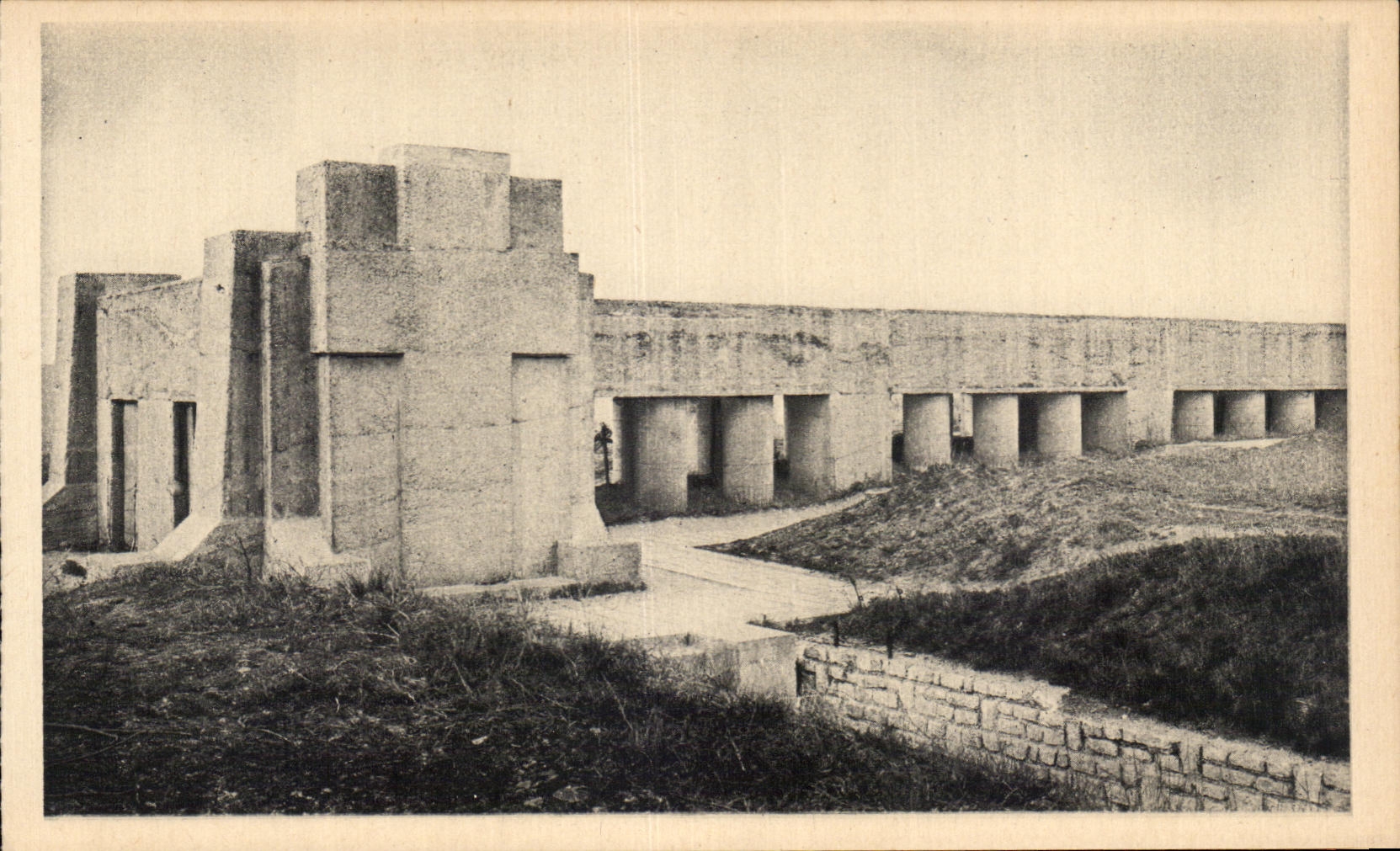 Monument de la tranchée des Baïonnettes — Verdun — Édition Verdun