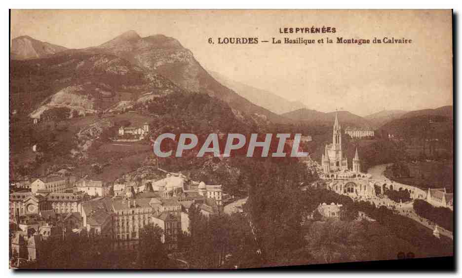 CPA Lourdes La basilique et la montagne du calvaire 