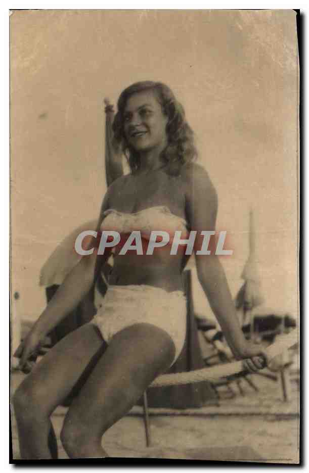 CARTE PHOTO Femme en bikini Folklore