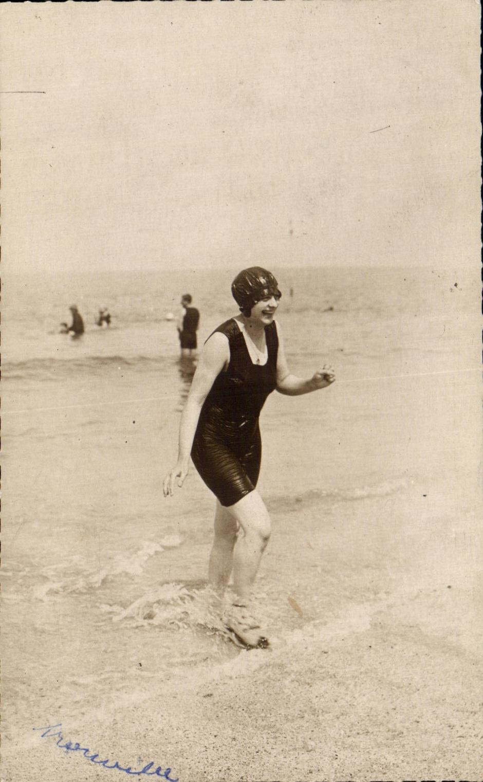 CARTE PHOTO FEmme en maillot de bain 