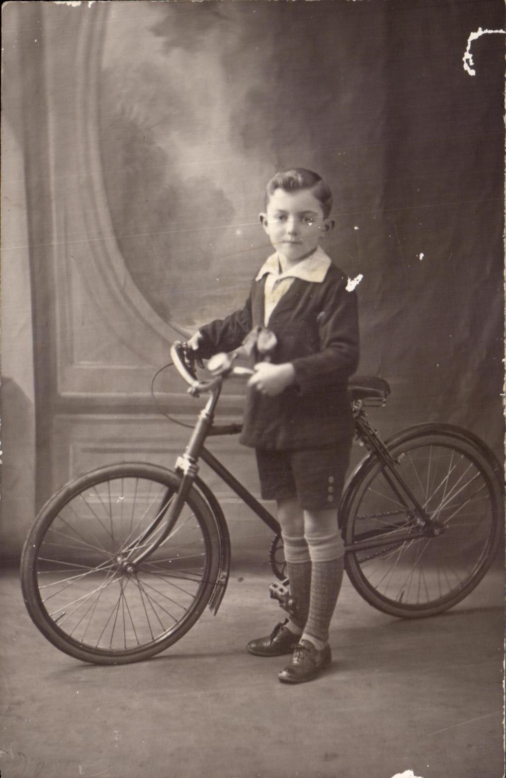 CARTE PHOTO Enfant Garcon et son velo Bike Cycle Cycling 