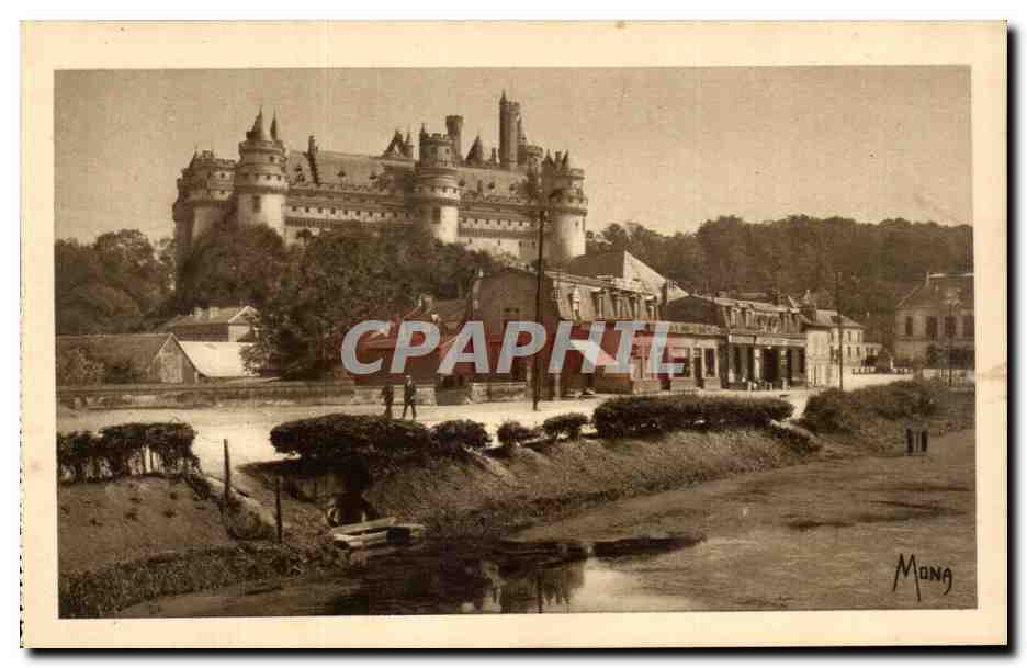 Château de Pierrefonds — reconstruit par Viollet-le-Duc (1858) — Mona, n°801