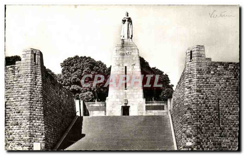 Verdun — Monument de la Victoire — Combière (S.-et-L.)