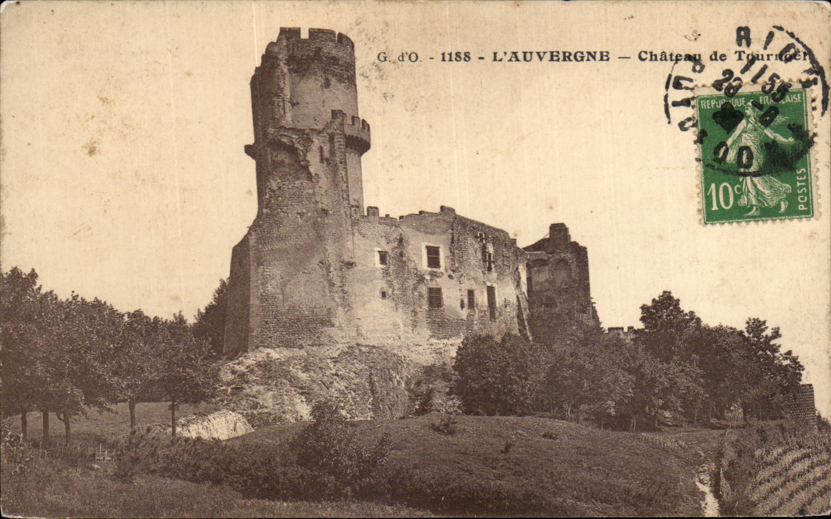Château de Tourneuf — L'Auvergne — G. d'O. - 1188