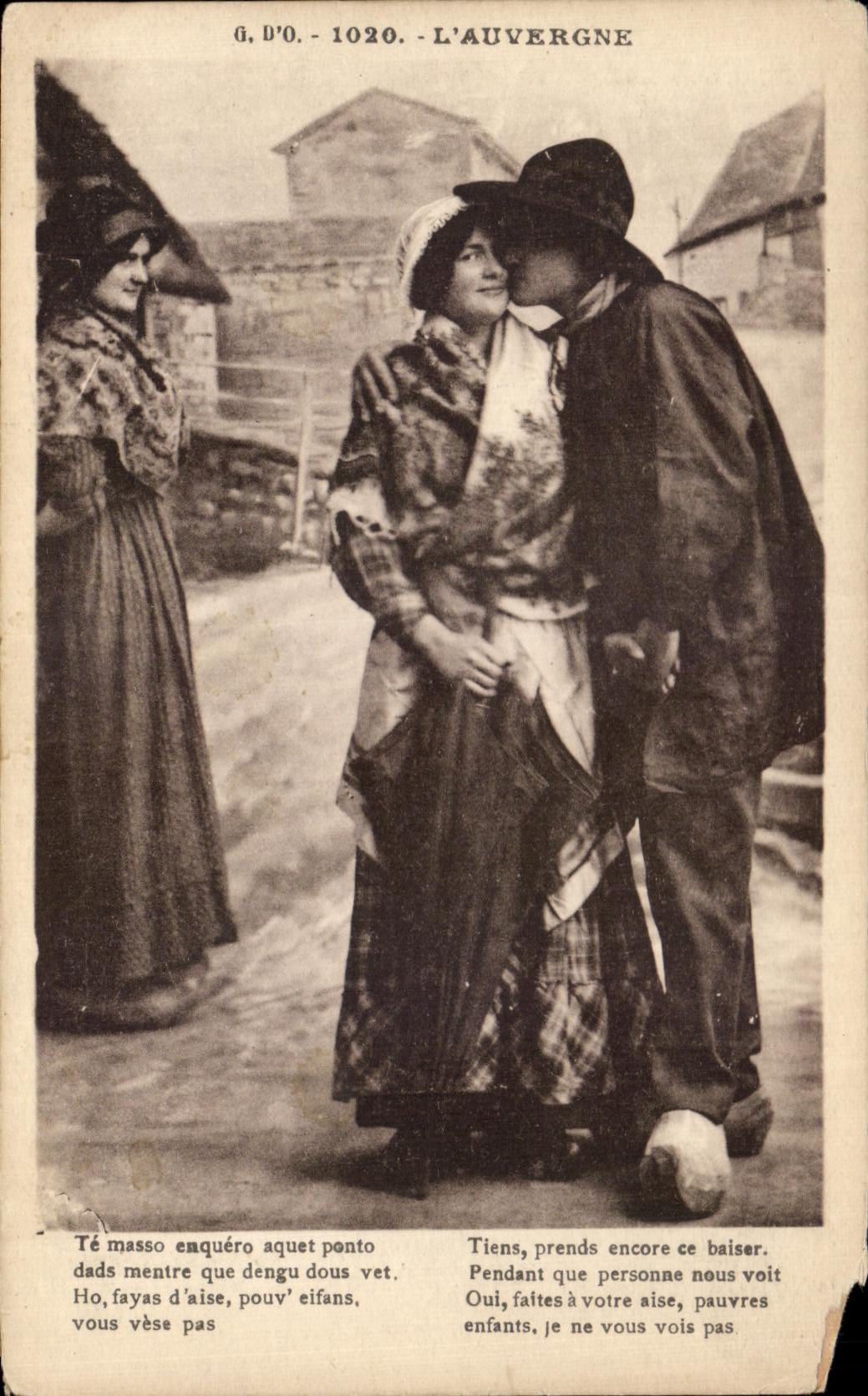 Vintage Postcard/Antike Ansichtskarte Auvergne Folklore Costume