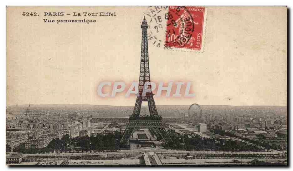 CPA Paris La Tour Eiffel Vue panoramique
