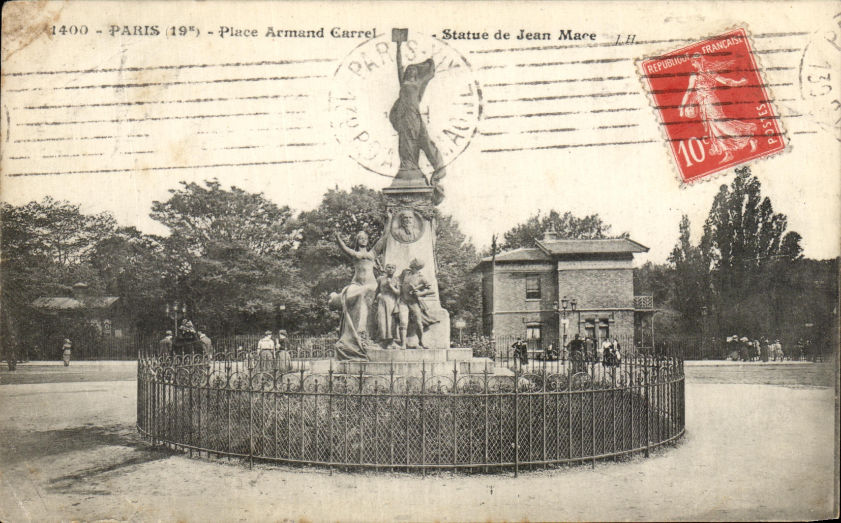 CPA Paris Place Armand Carrel Statue de Jean Mare