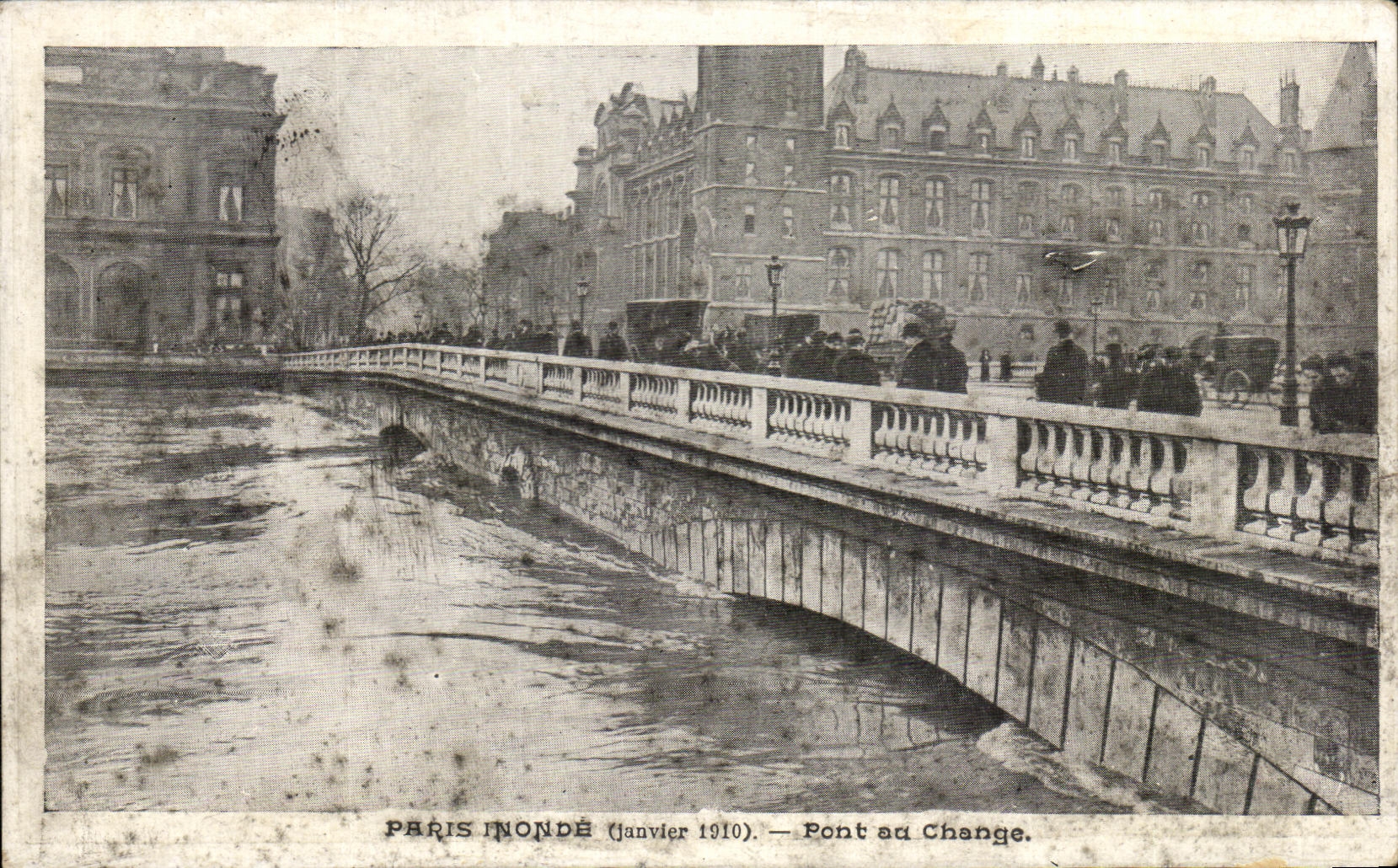 CPA Paris Inonde Pont au Change Janvier 1910