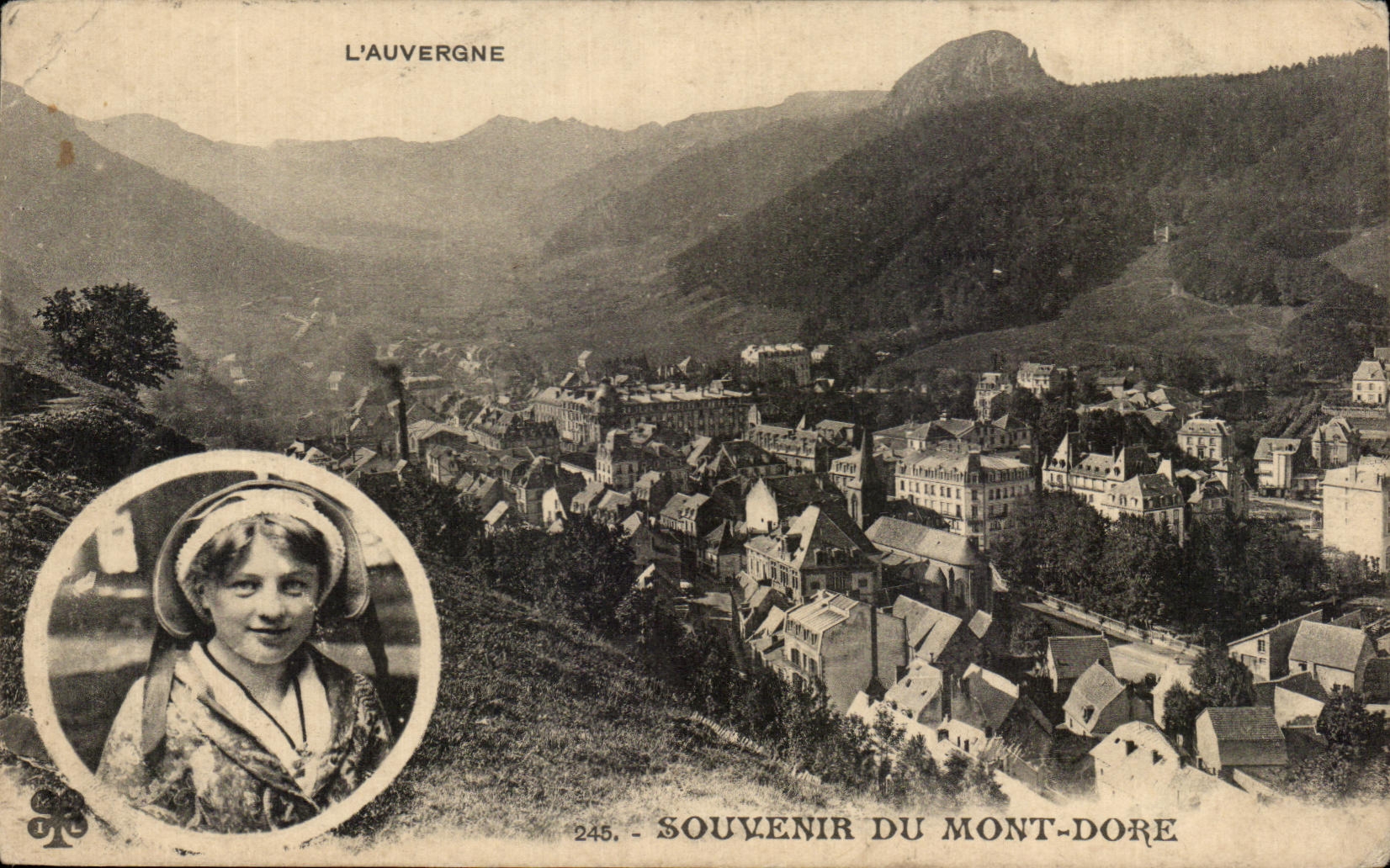 CPA Souvenir Du Mont Dore Folklore Costume Enfant