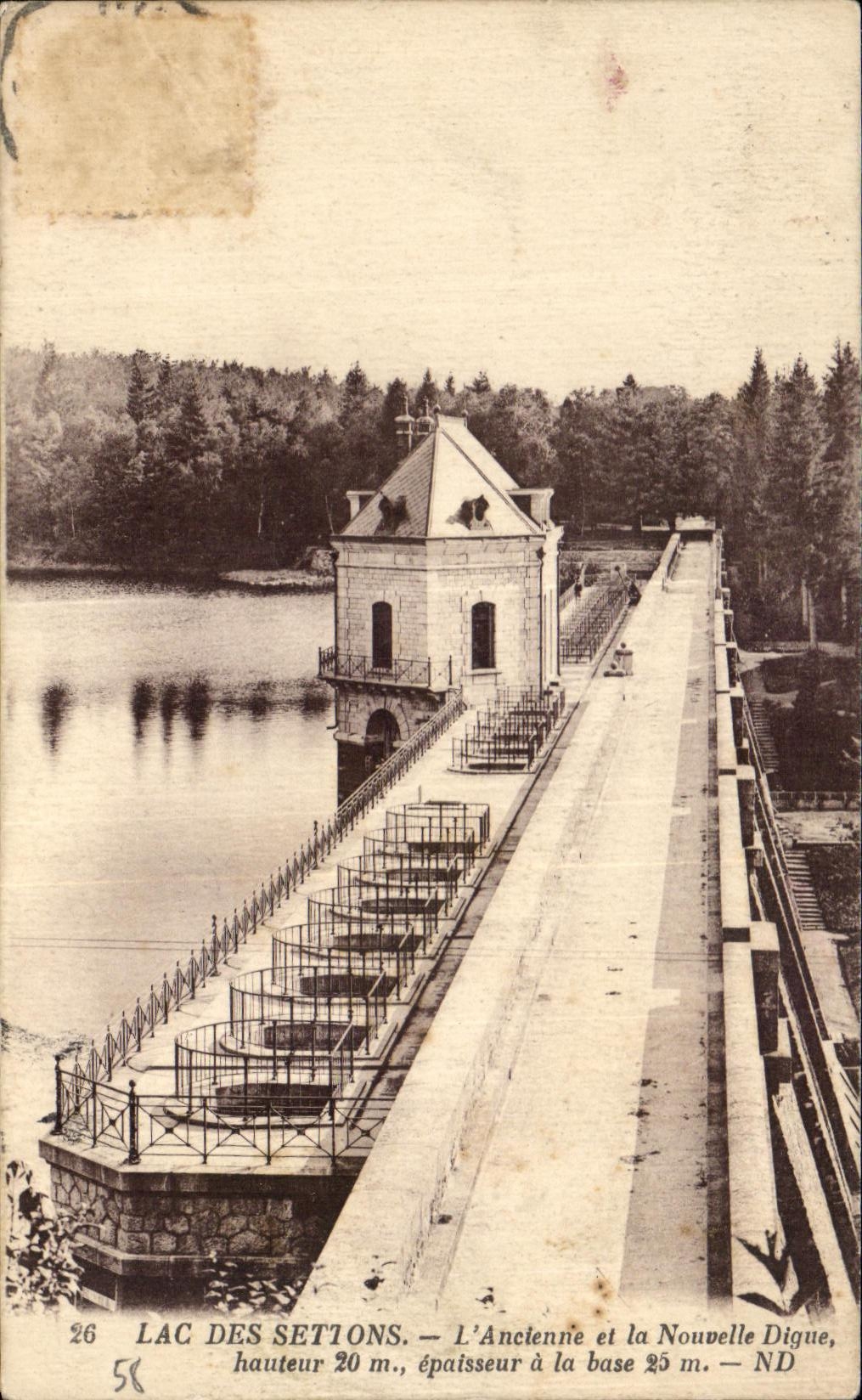 CPA Lac Des Settons L Ancienne et la Nouvelle Digne hauteur 20m epaisseur a la base 25m