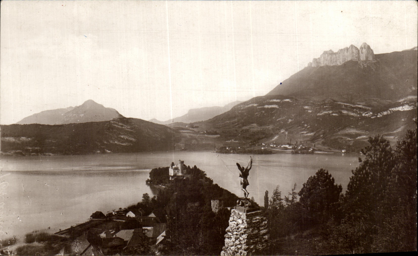 Le Château de Talloires — vue panoramique — Lévy et Nuitbertin, Paris, n° 161