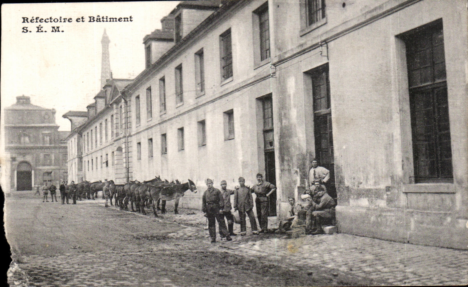 CPA Refectoire et Batiment SEM Militaria Tour Eiffel Ane Donkey 