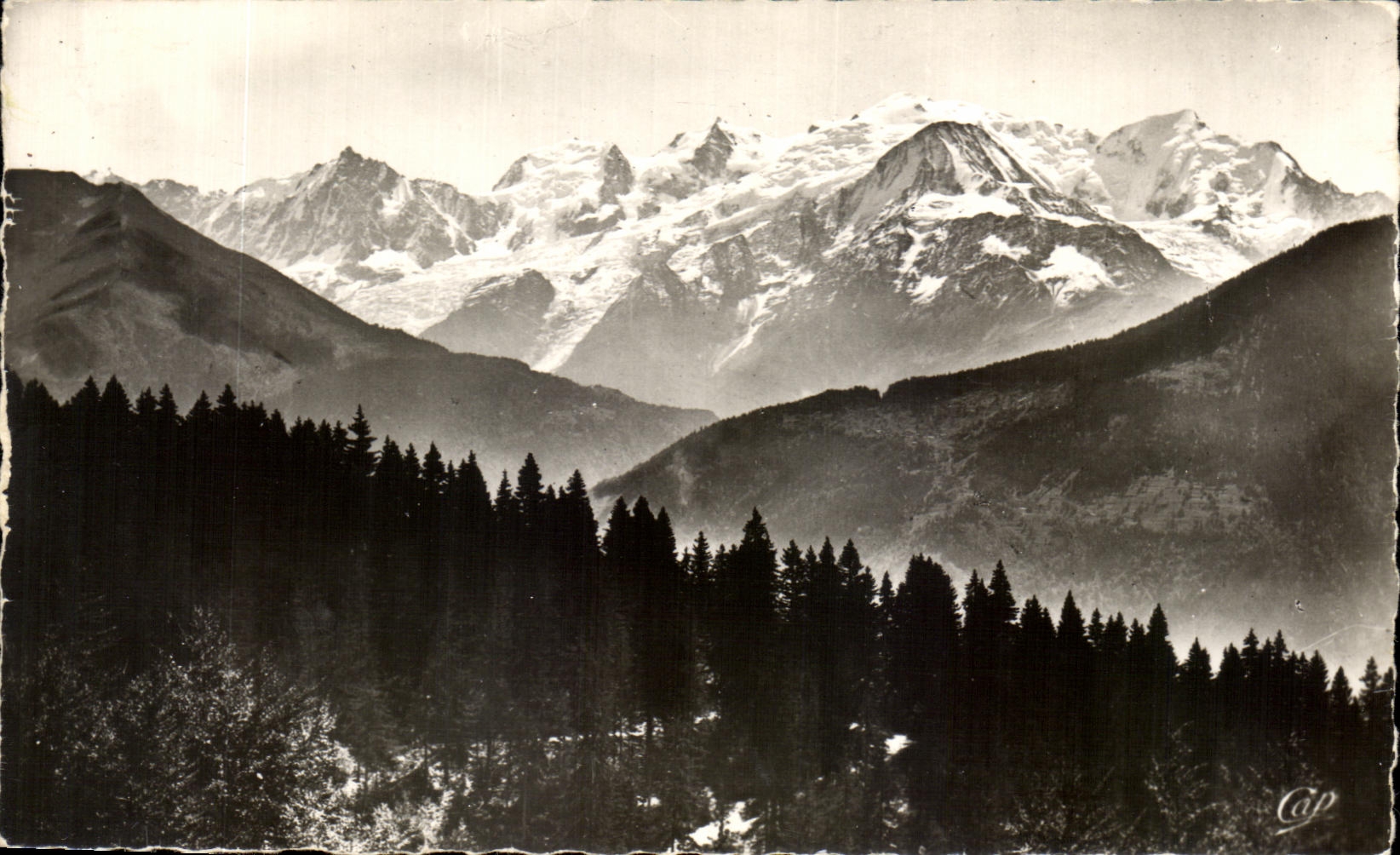 La Chaîne du Mont Blanc — vue depuis le Plateau d'Assy — C.A.P. (159) Paris