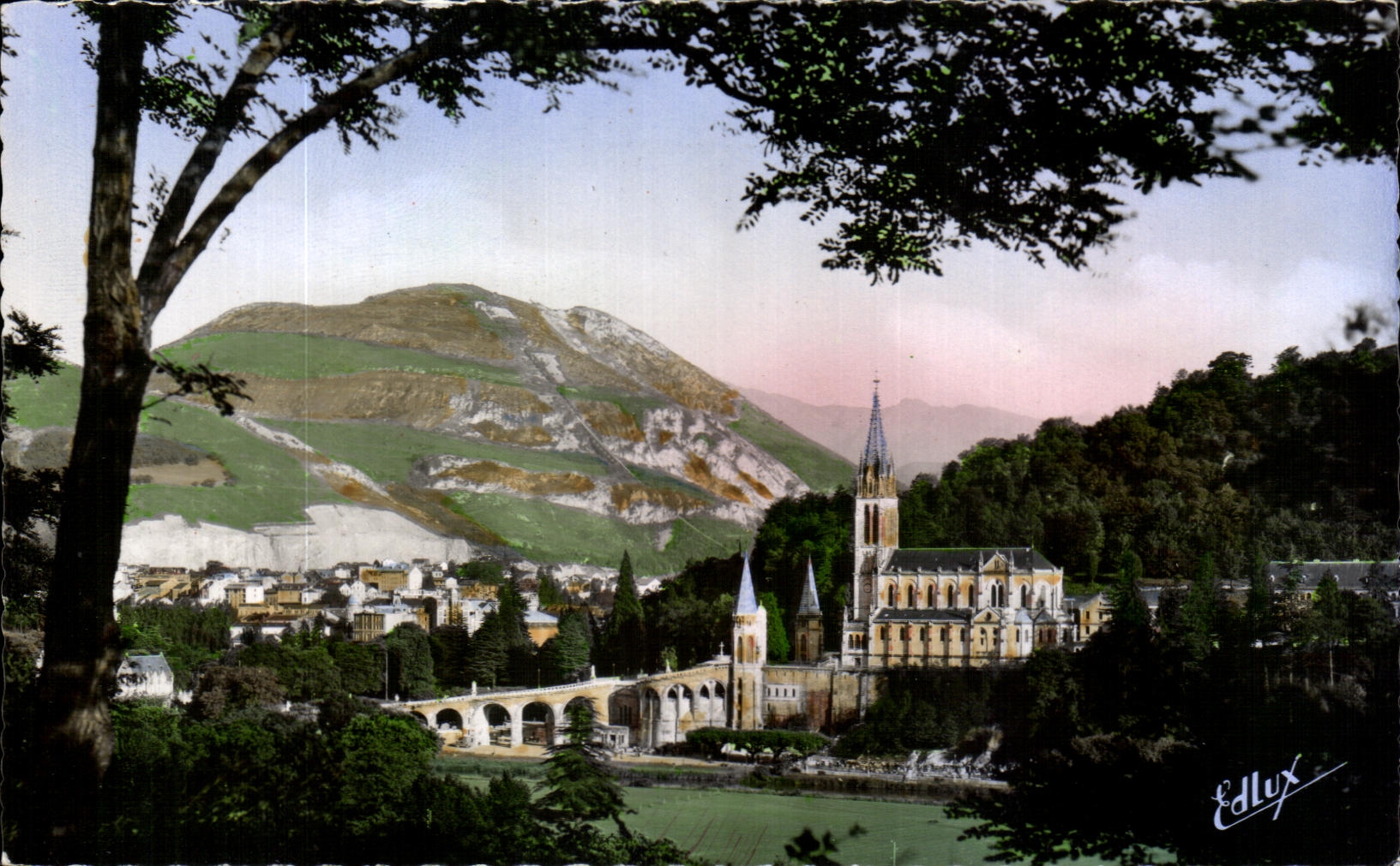 CPSM Lourdes La Basilique et le Pic du Jer