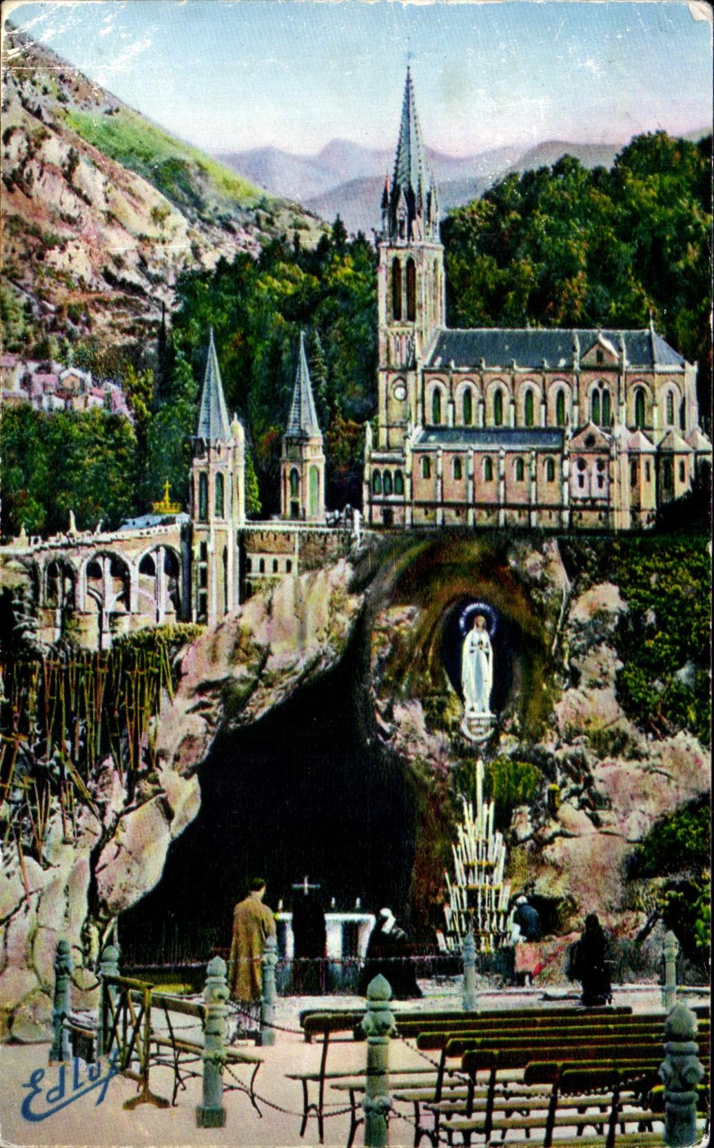 Lourdes — La Grotte et la Basilique — Édition P. Ducet, n°23