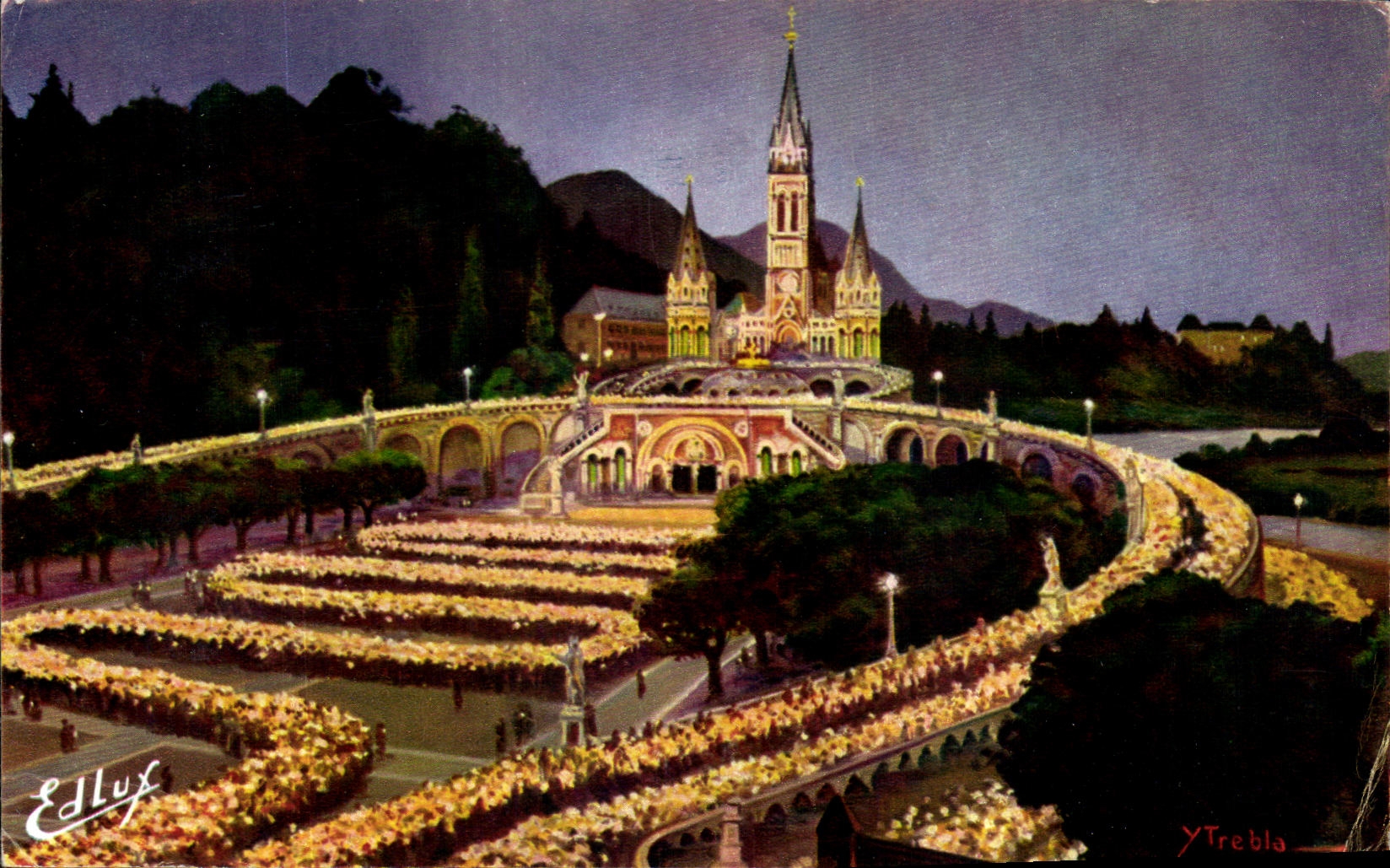 CPSM Lourdes La Basilique llluminee et la Processlon aux flambeaux