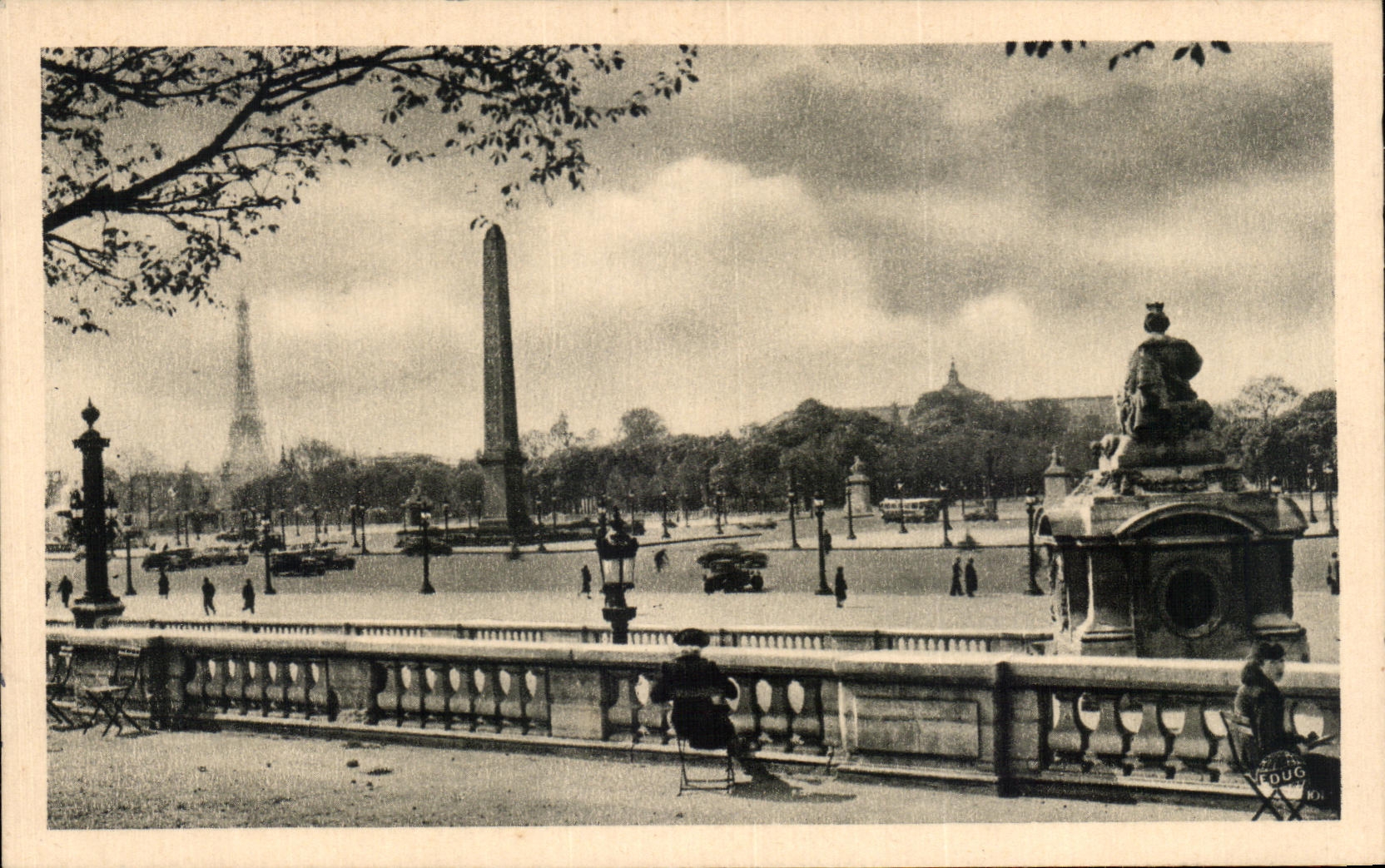 CPA Paris La Place De La Concorde Tour Eiffel