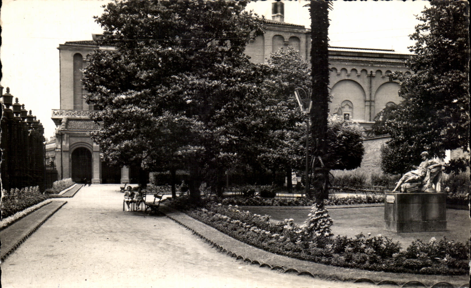 Le Square du Musée des Augustins — Toulouse — Éditeur : Ed. Photo