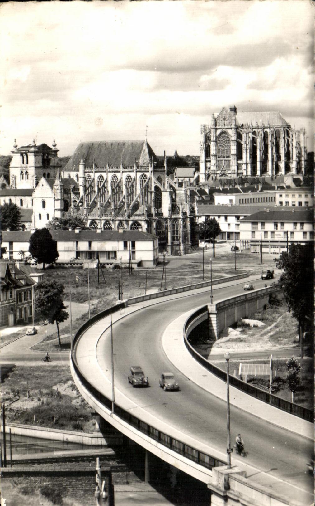 Beauvais — La Cathédrale — Éditeur inconnu, n° 452
