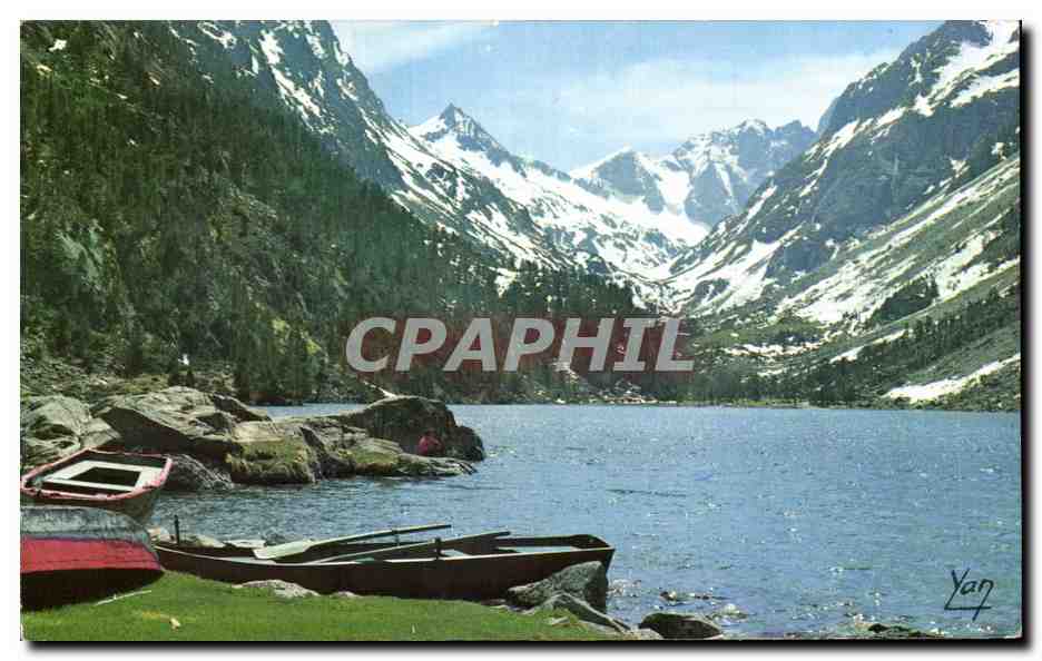 Lac de Gaube et le Vignemale — montagnes enneigées — édition Yan P. Chambon