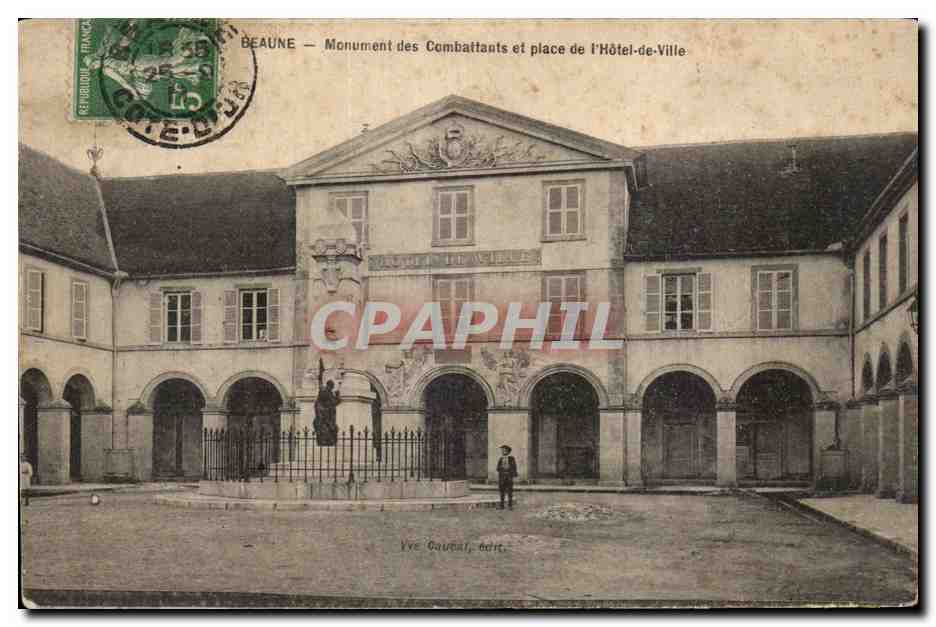 CPA Beaune Monument des Combattants et place de l hotel de ville 