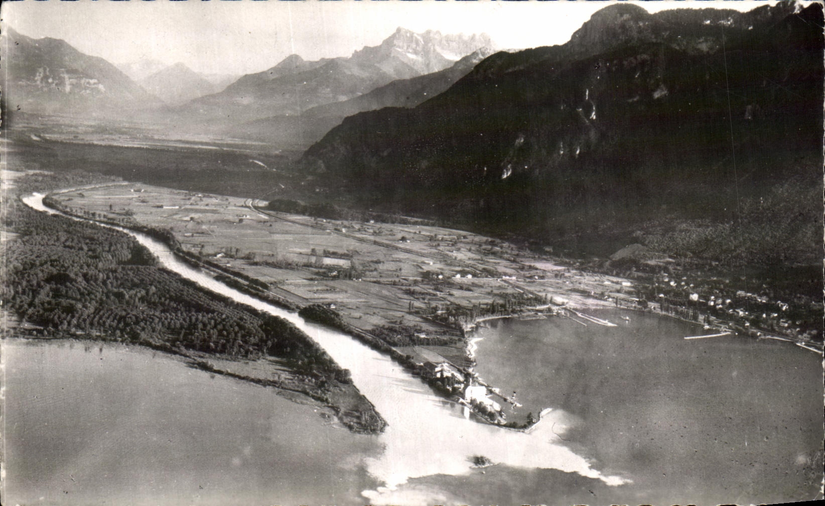 Confluent du Rhône et du Lac Léman — Dents du Midi — Thonon-les-Bains