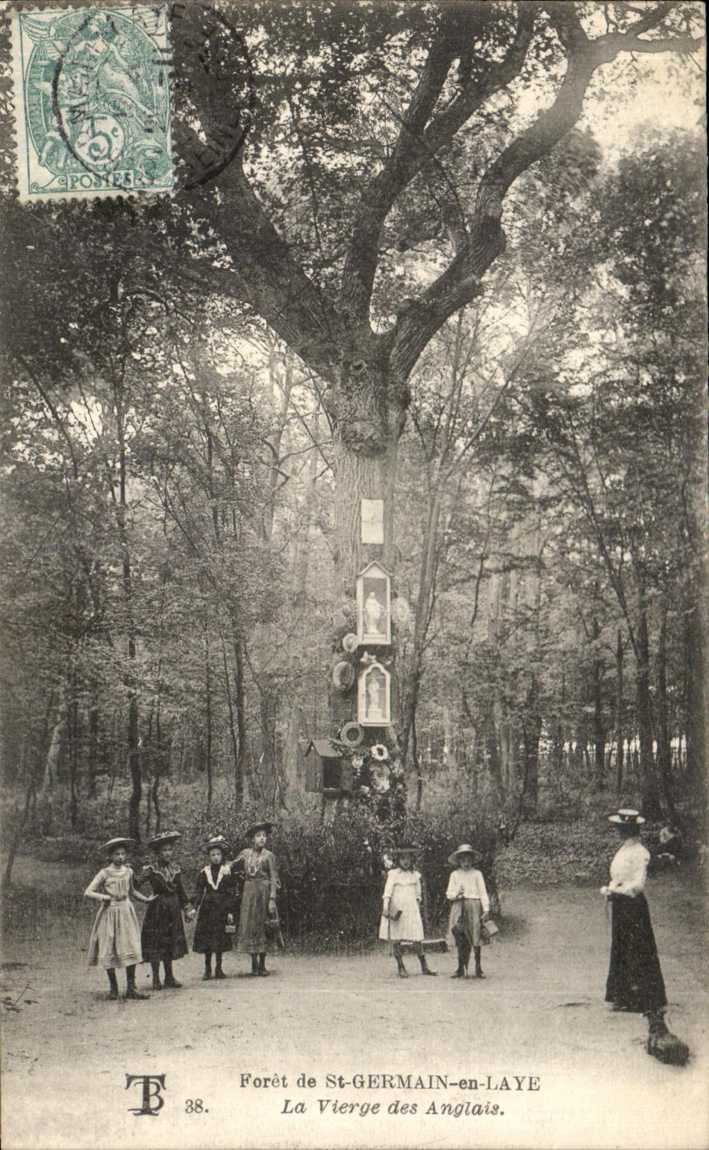CPA Foret de St Germain en Laye La Vierge des Anglais Enfants