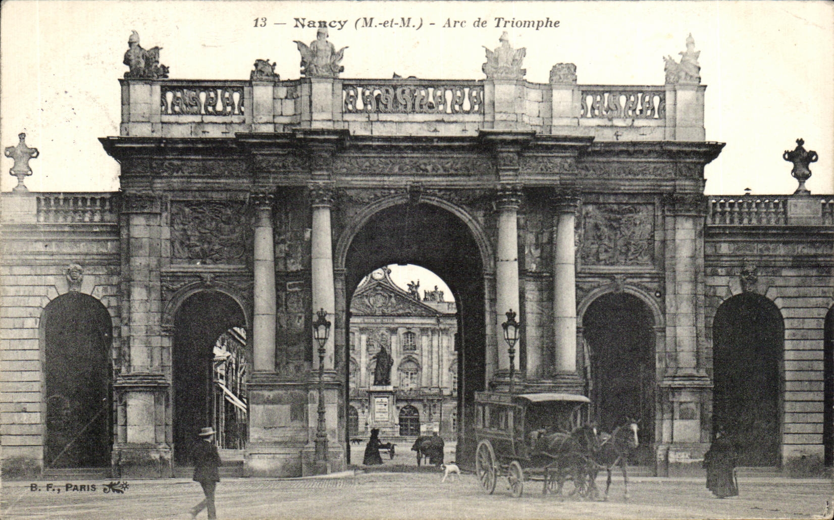 CPA Nancy Are de Triomphe Attelage Caleche Cheval Horse