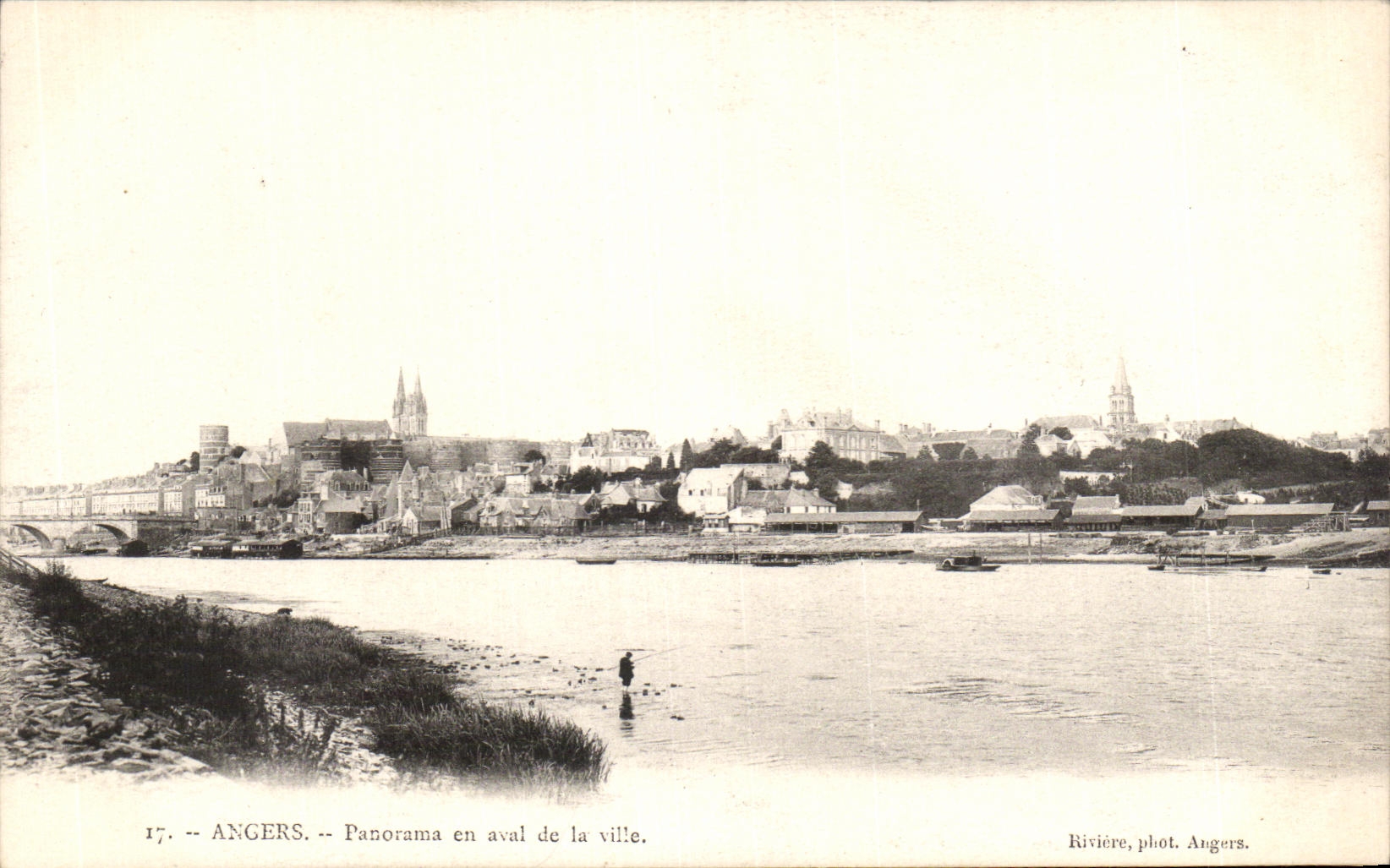 CPA Angers panorama en aval de la ville