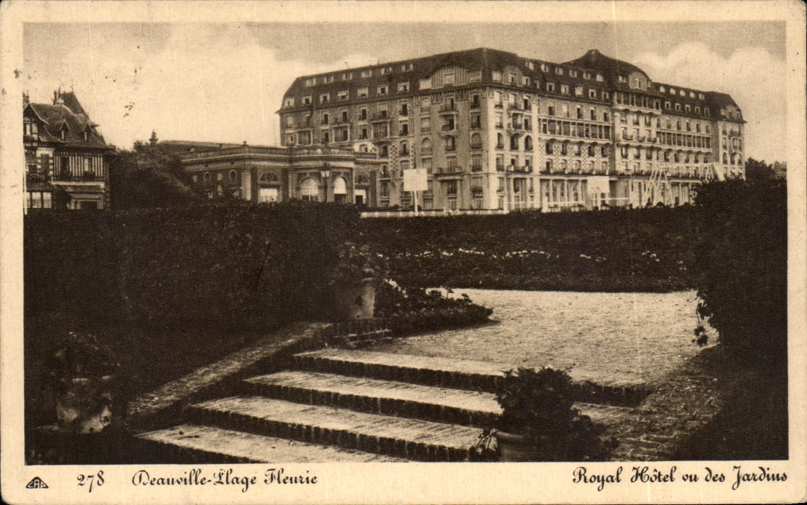 Deauville-La Plage Fleurie — Royal Hotel oder des Jardins — Antike Ansichtskarte Nr. 278