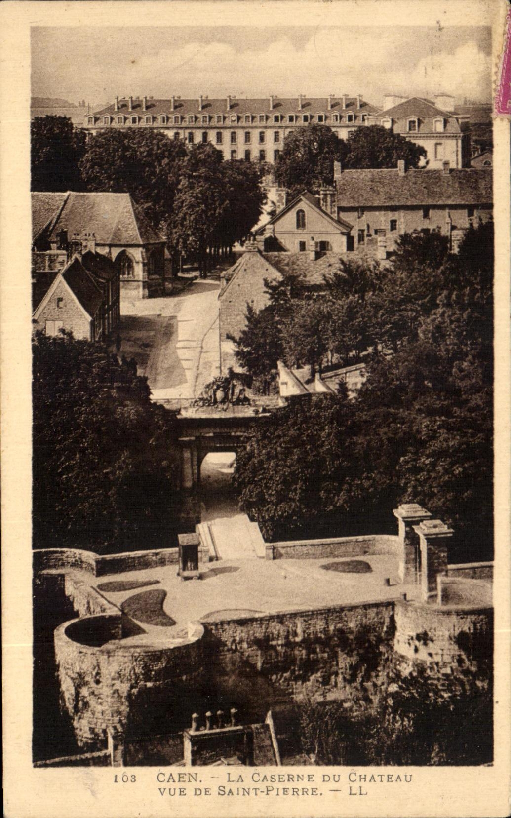 Caen — La Caserne du Château — Vue de Saint-Pierre — LL