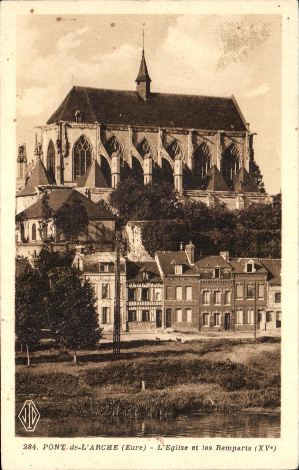 CPA Pont de L Arche L Eglise et les Remparts