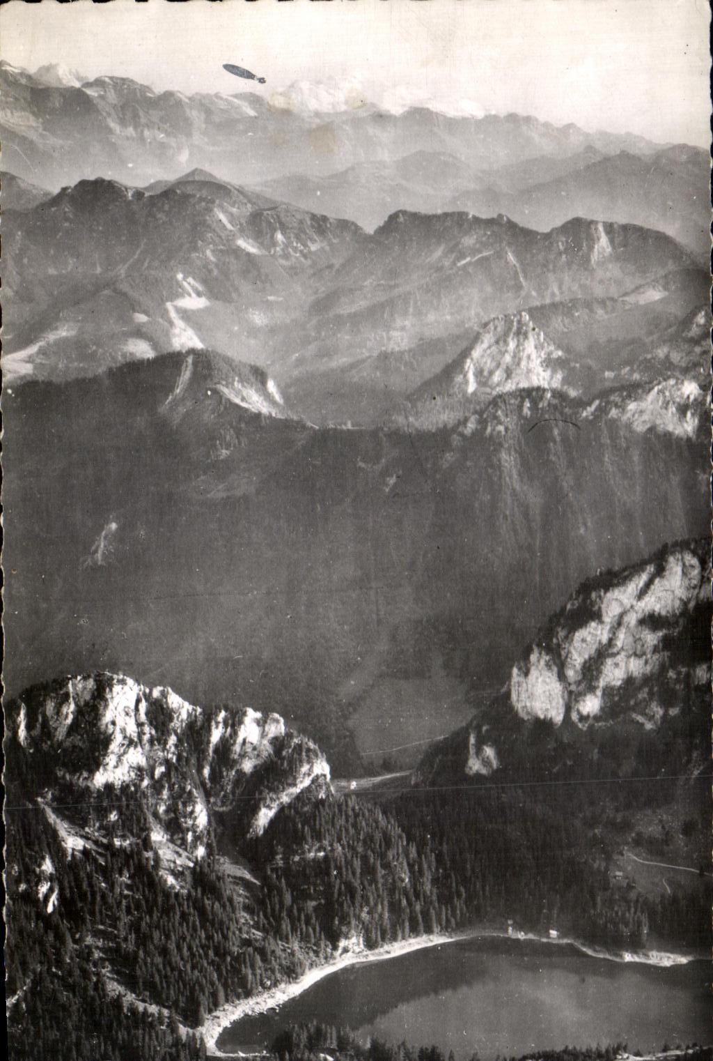 Les Monts du Chablais — Le Lac de Tanay et vue sur le Mont Blanc (4.907 m) — Les Éditions du Chemin-Neuf
