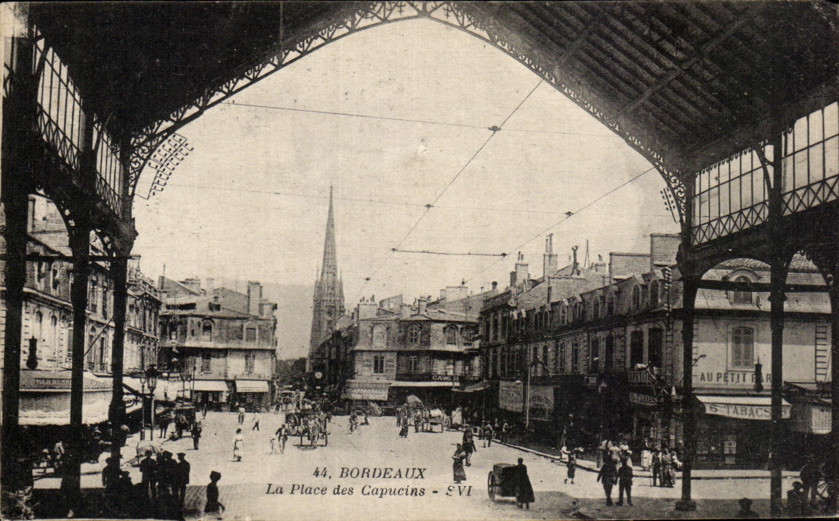 CPA Bordeaux La Place des Capucins