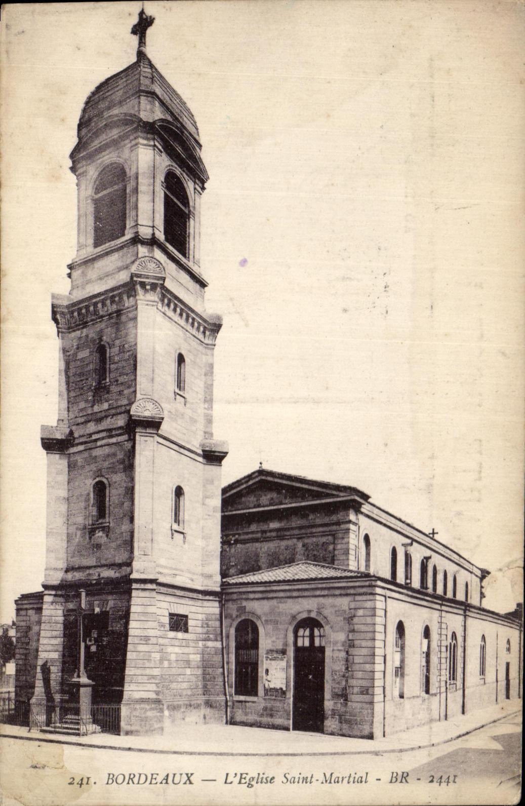 CPA Bordeaux l Eglise Saint martial