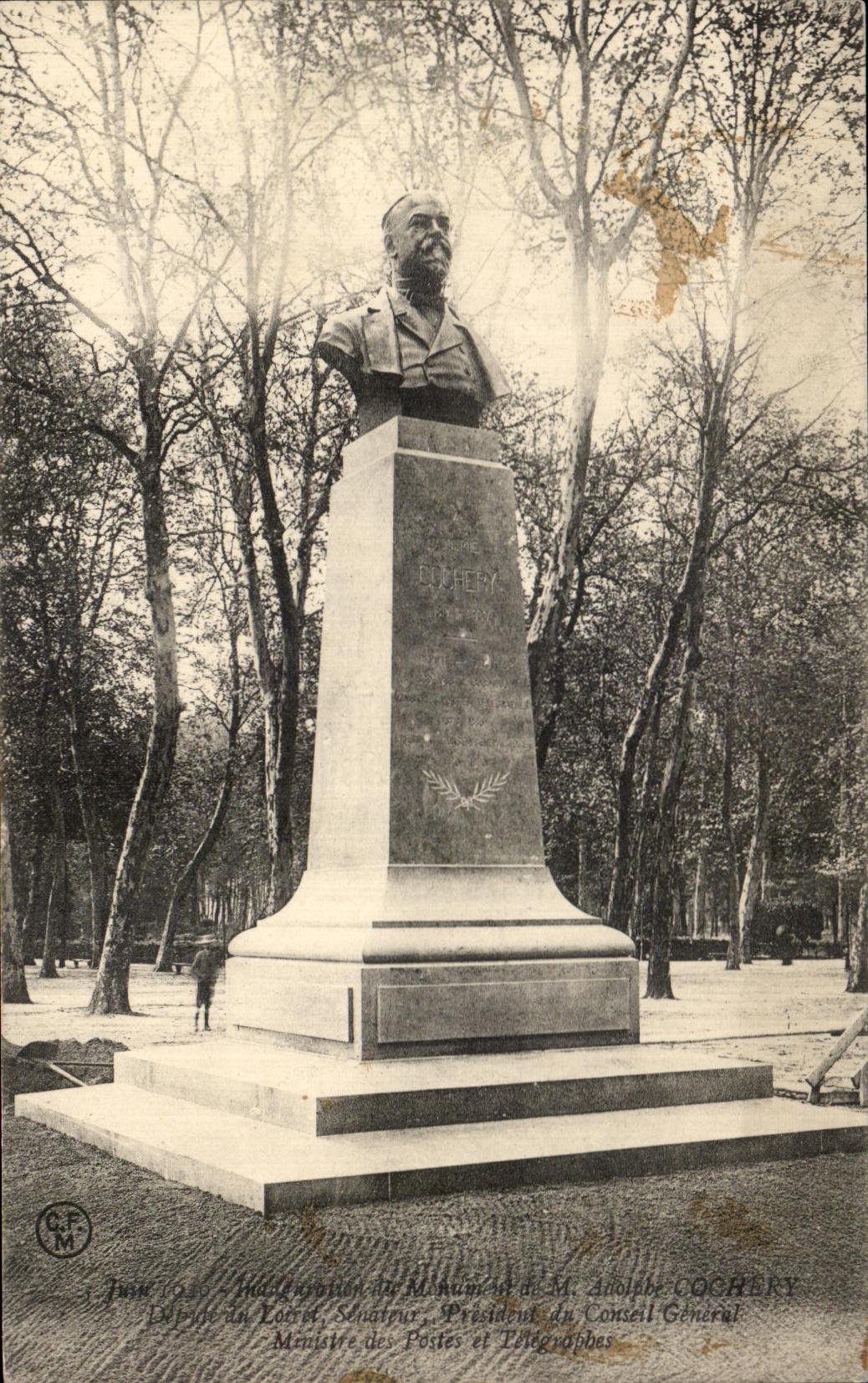 Buste de M. André Cochéry — Monument inauguré en juin 1905 — G.F.M.