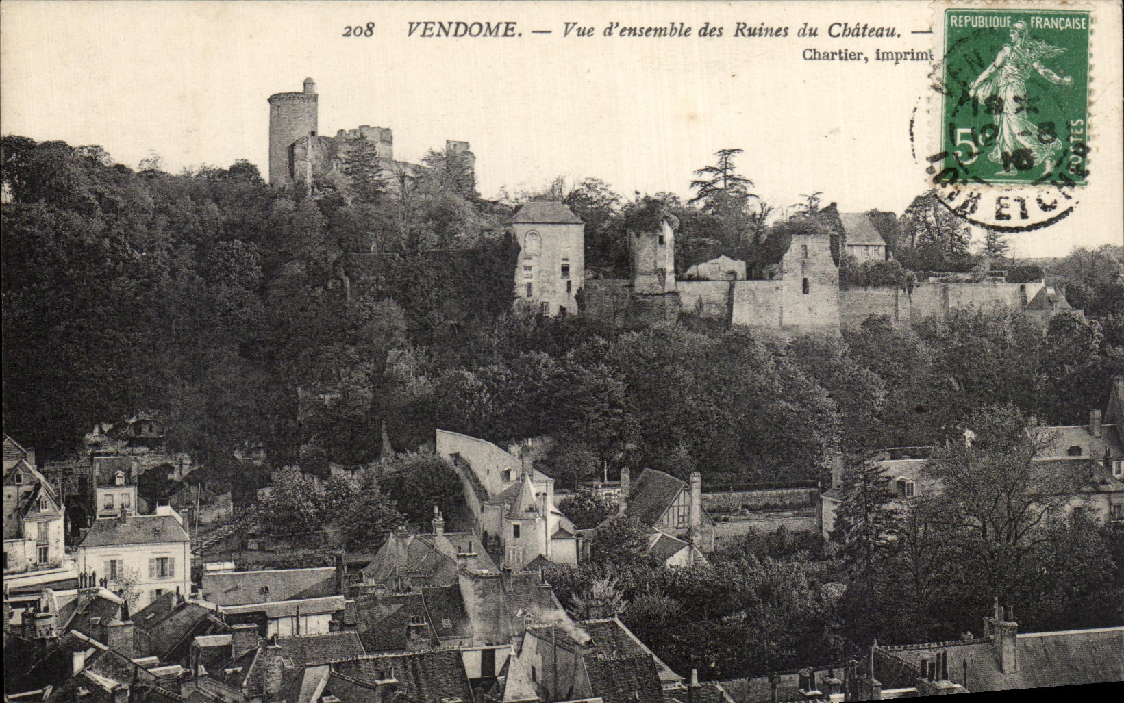 CPA VendomeVue d Ensemble des Ruines du Chateau