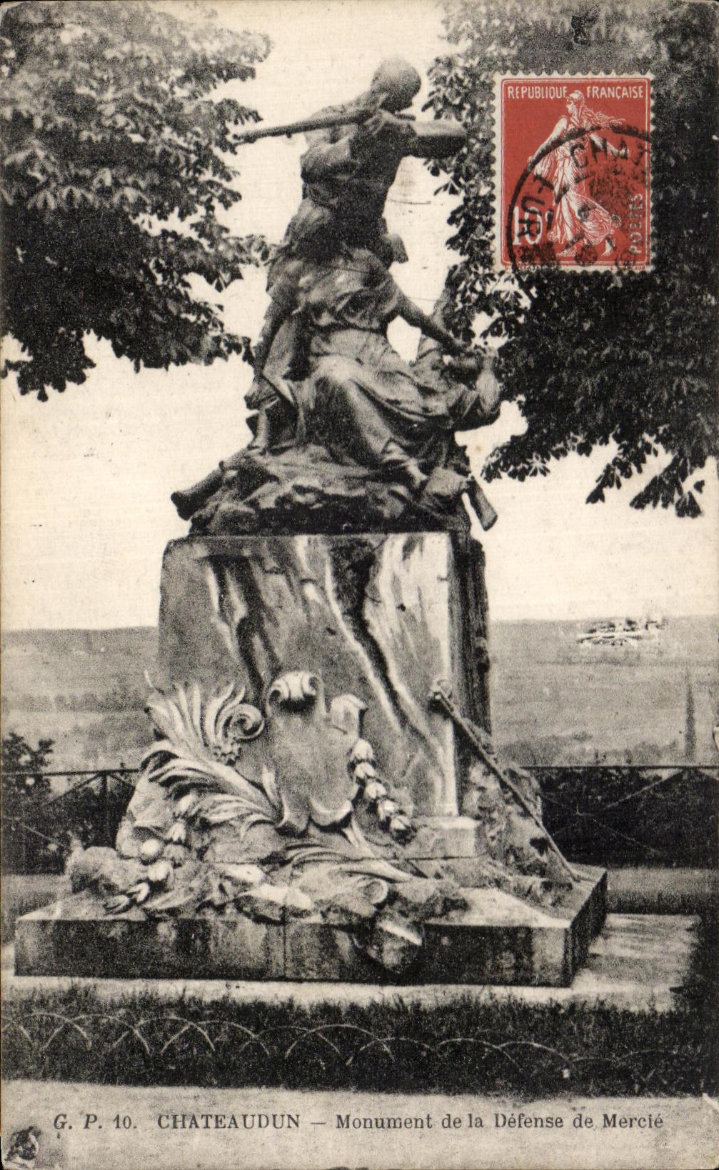 Châteaudun — Denkmal der Verteidigung von Mercié — G.P. 10
