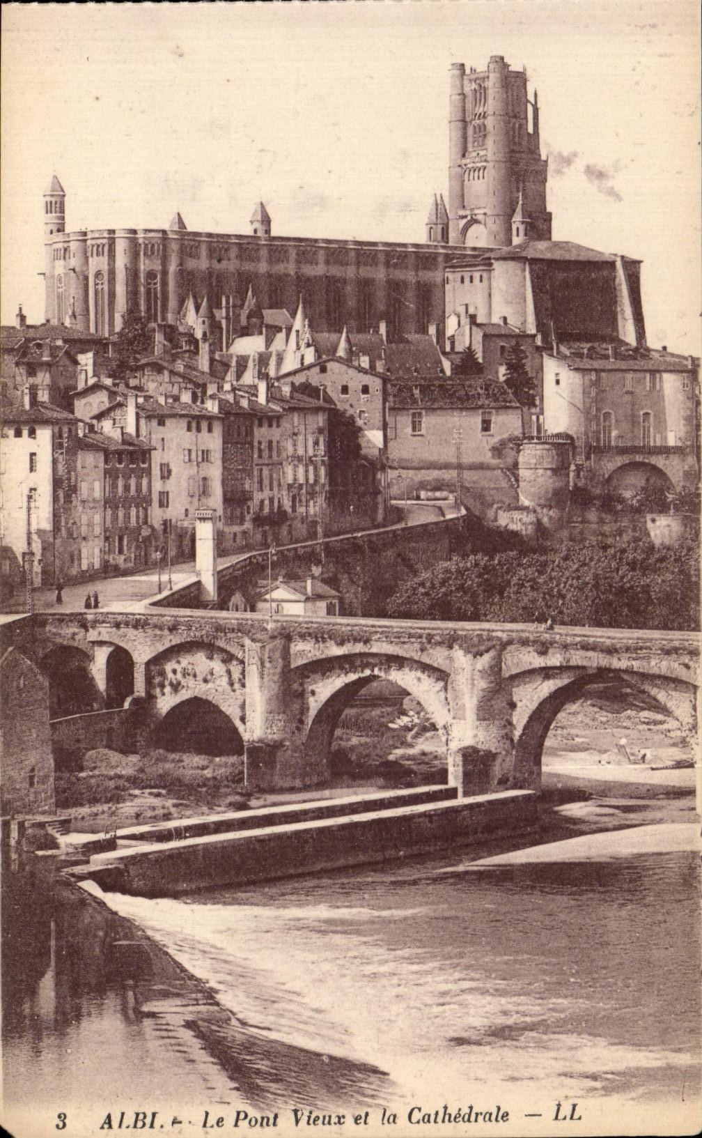 Albi - Le Pont Vieux et la Cathédrale — LL