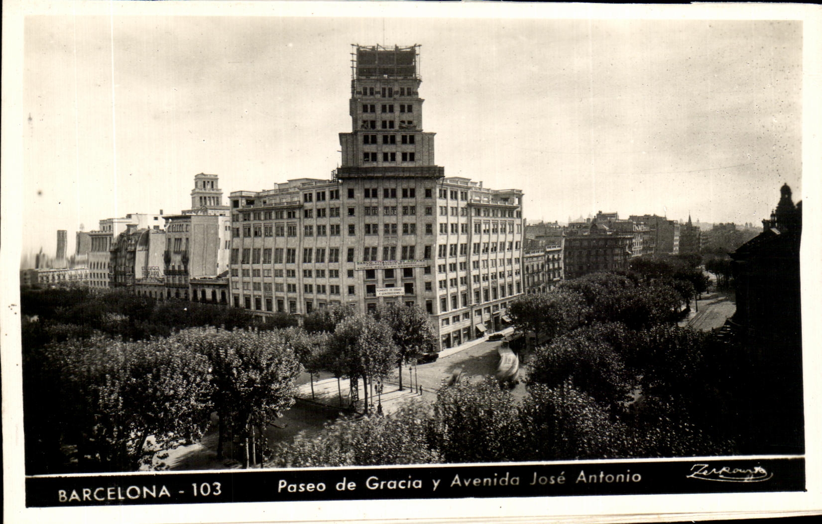Barcelone - 103 — Paseo de Gracia y Avenida José Antonio — Zarraga