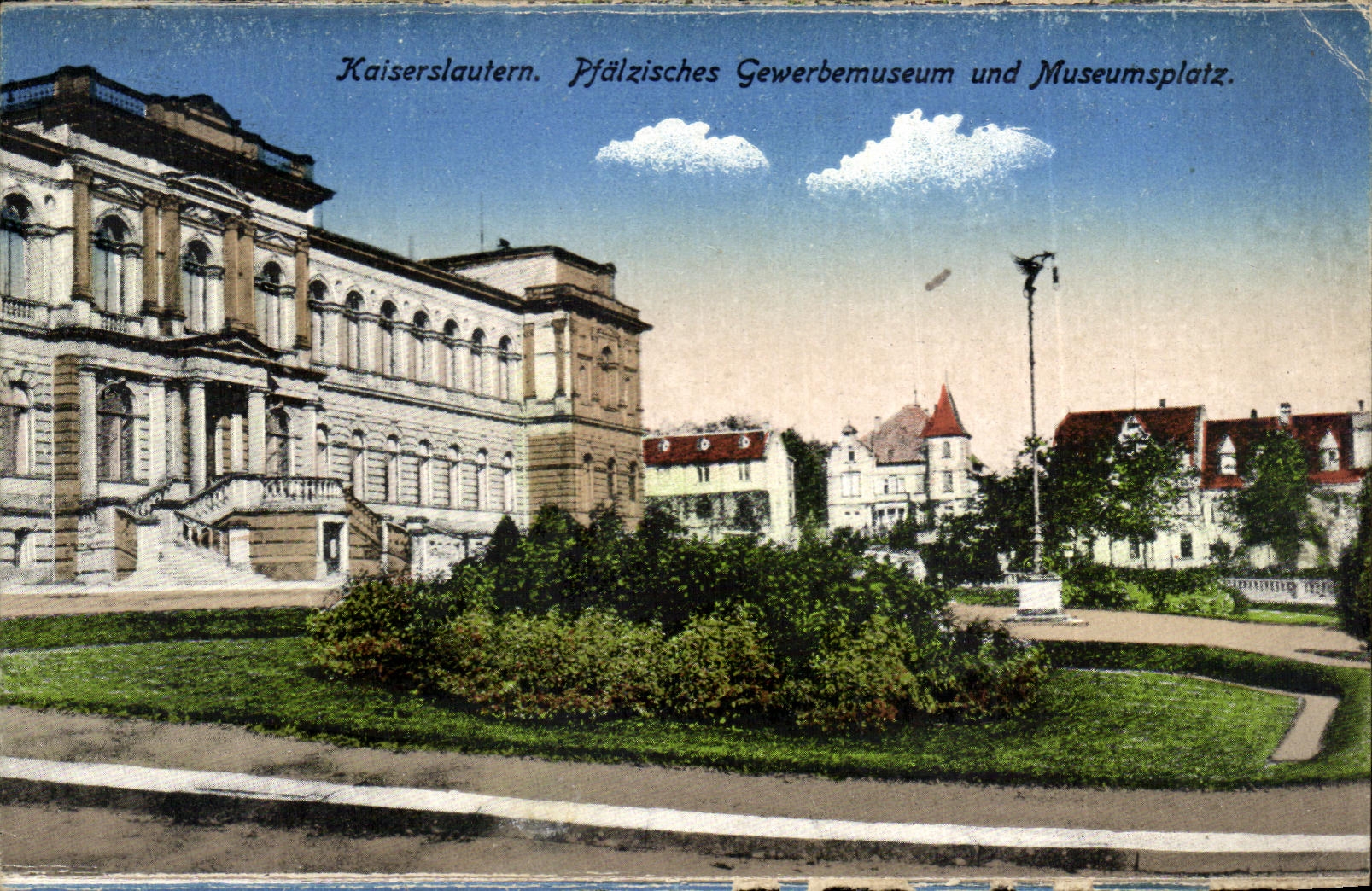 Kaiserslautern. Pfälzisches Gewerbemuseum und Museumsplatz.