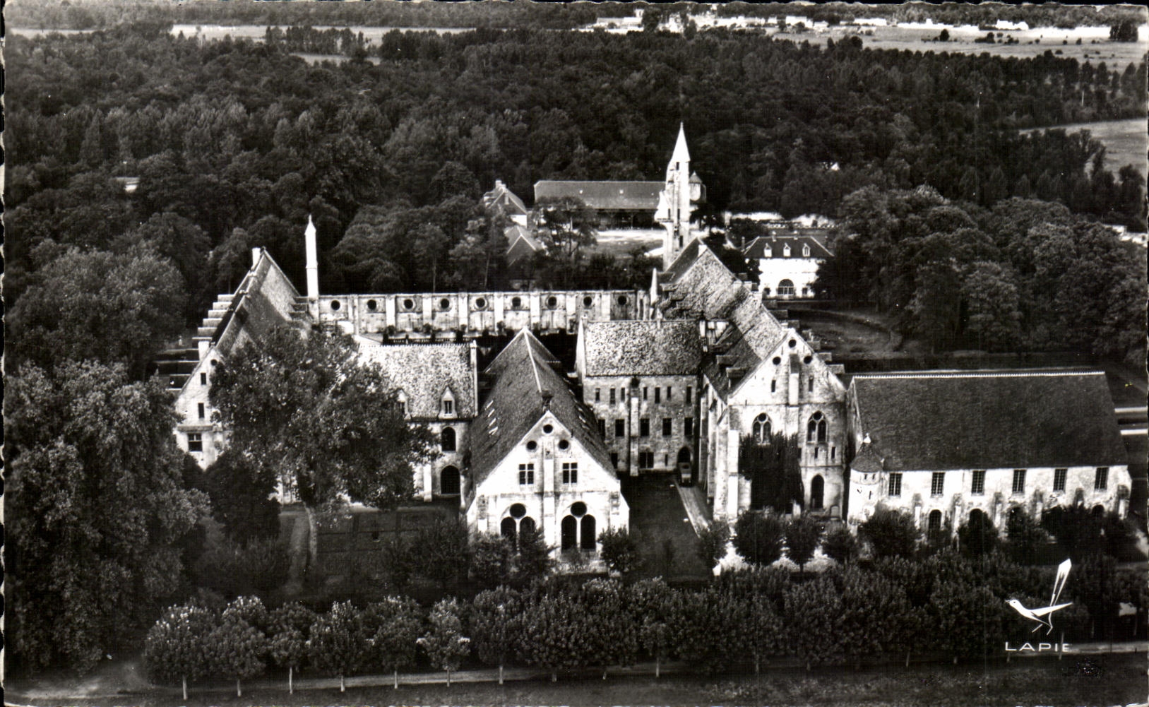 CPA En Avion Au Dessus De Abbaye de Royaumont Asnieres sur oise Abbaye de Royaumont