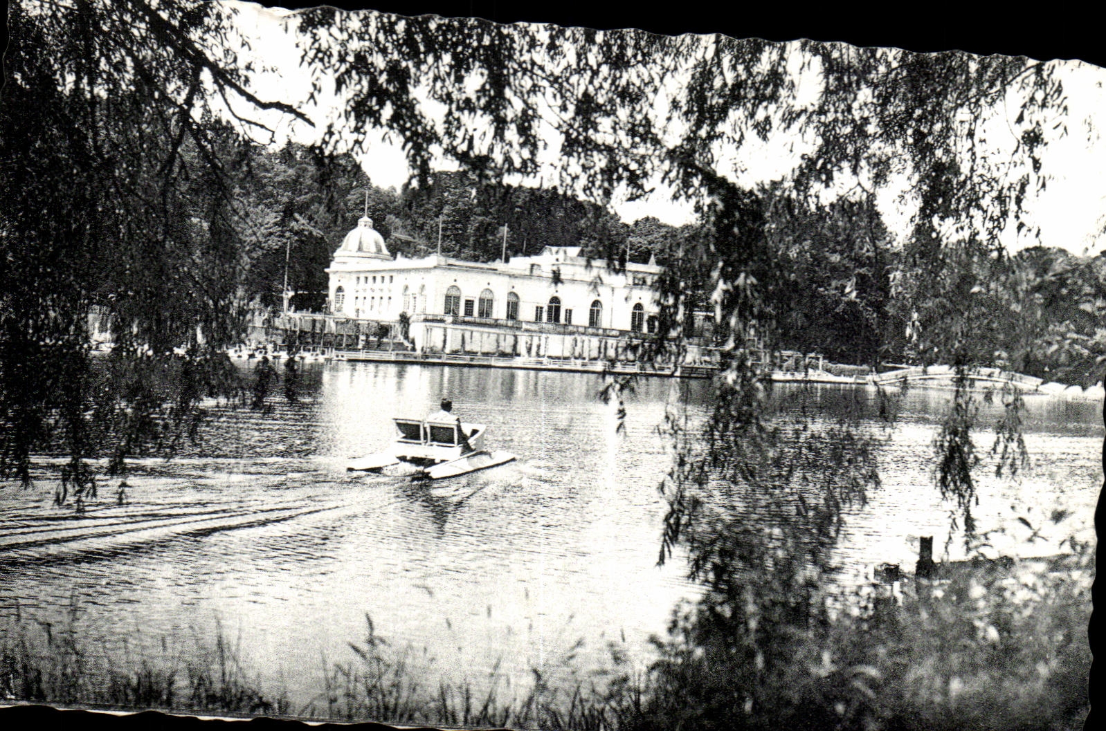 Bagnolles-de-l'Orne — Le Caros du Lac — Cie des Arts Photomecaniques, París-Estrasburgo