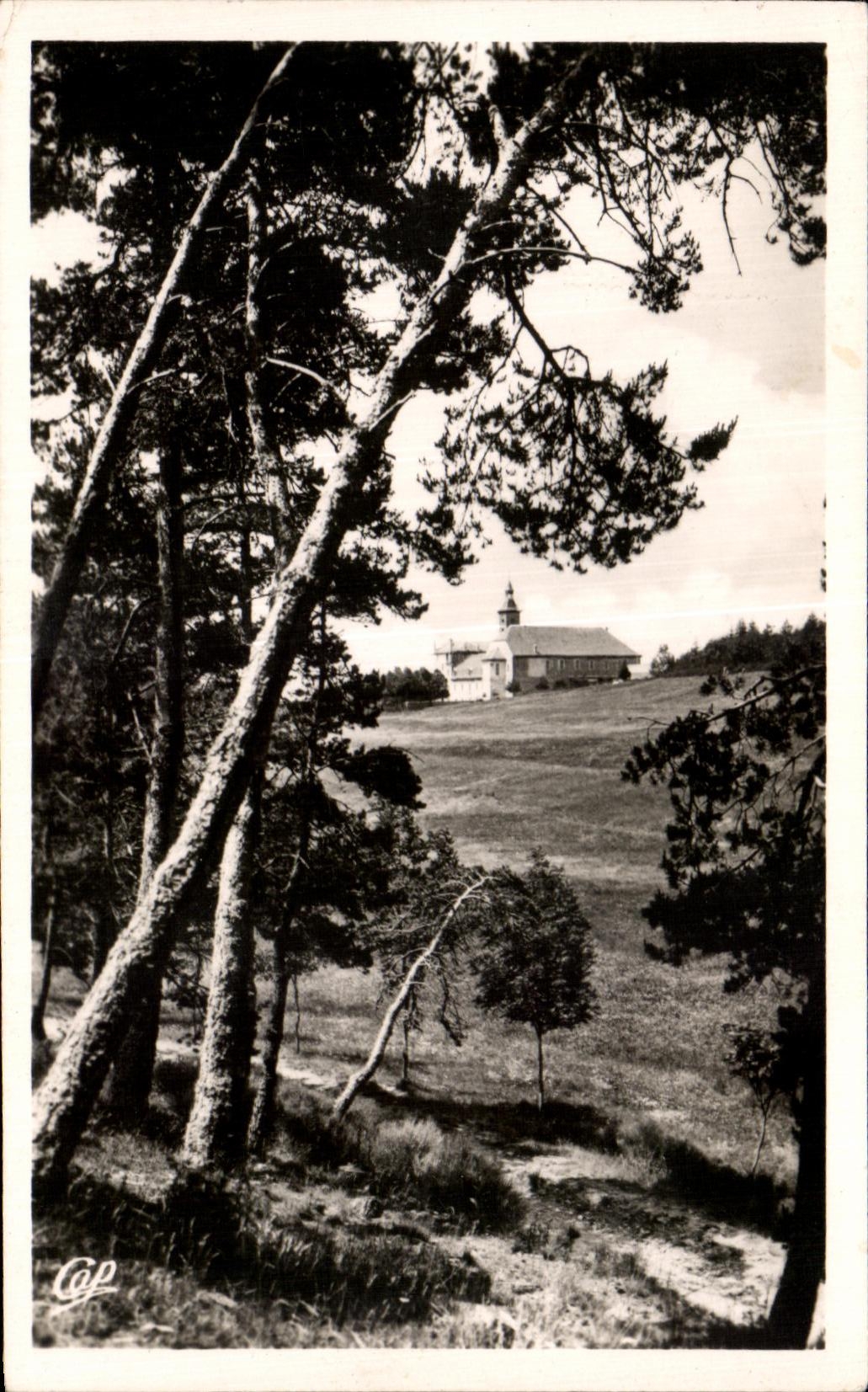 Kloster Notre-Dame des Neiges — Umgebung von La Bastide — C.A.P. (50)