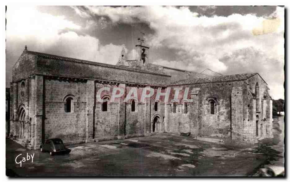 CPA Ile D'Oleron St Georges Eglise romane cadran solaire 