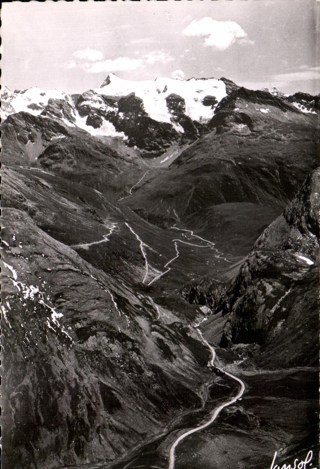 CPA En Descendant Du Col De l'Iseran Le Pont Des Neigers Les Lacets