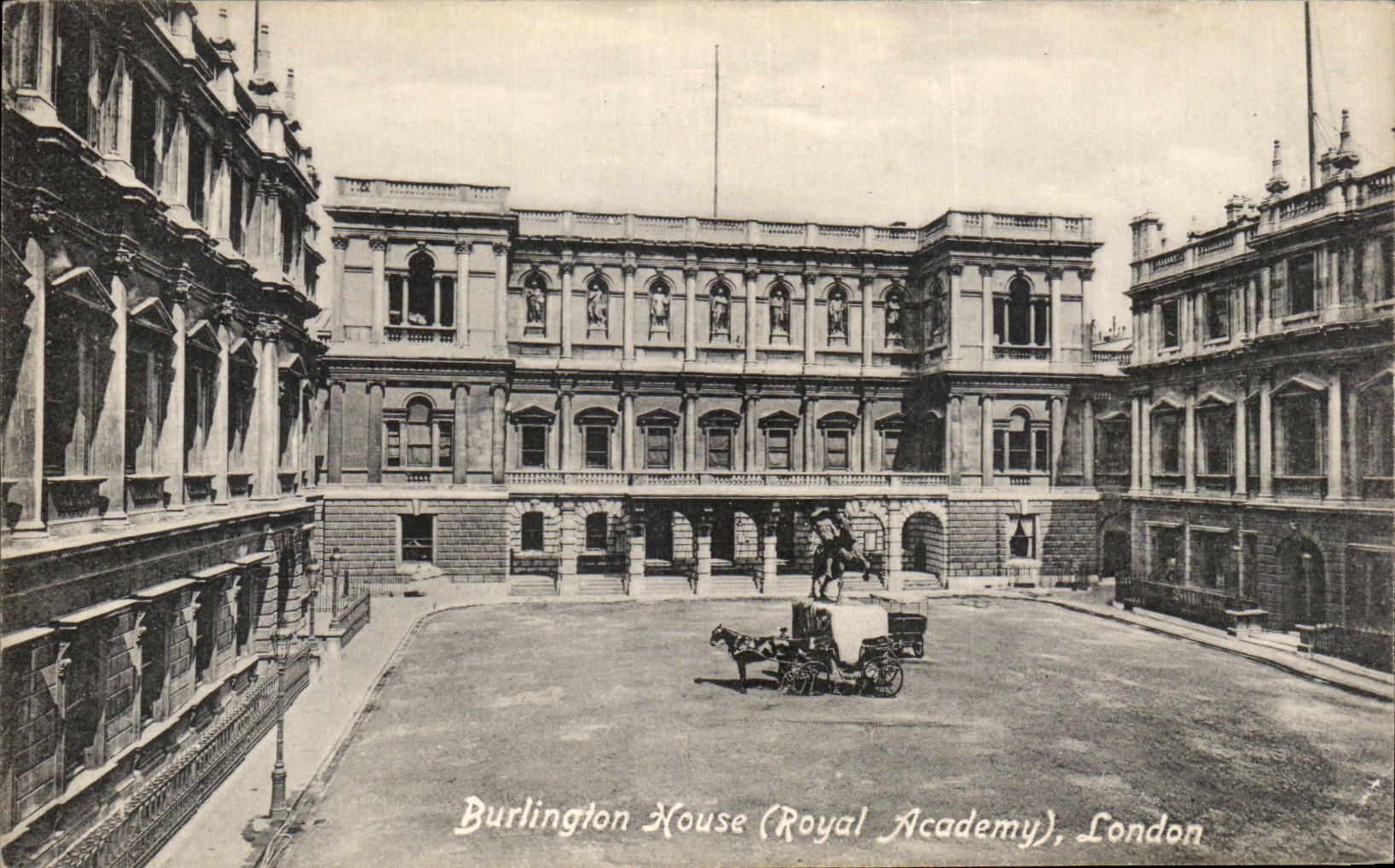 CPA Burlington House London Londres Royal Academy